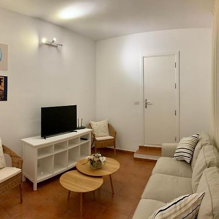 Vianymar Apartamentos El Medano  Exterior photo