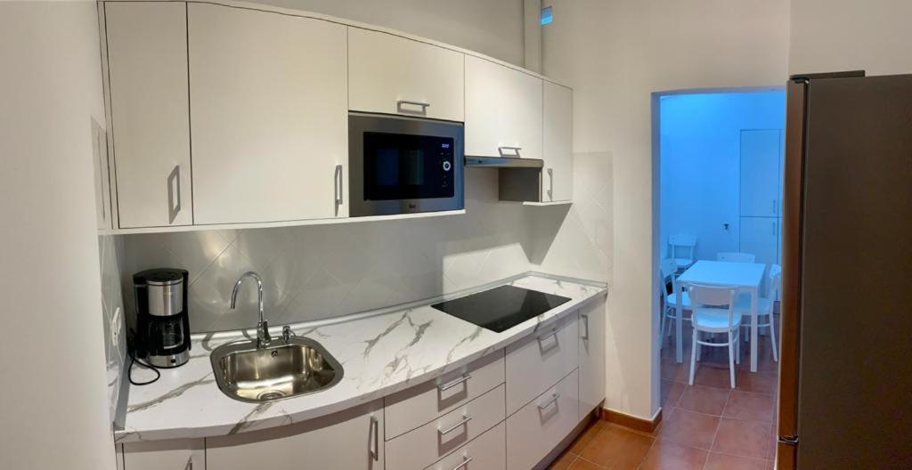 Vianymar Apartamentos El Medano  Exterior photo