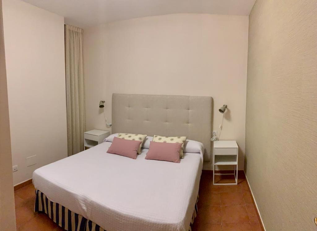 Vianymar Apartamentos El Medano  Exterior photo