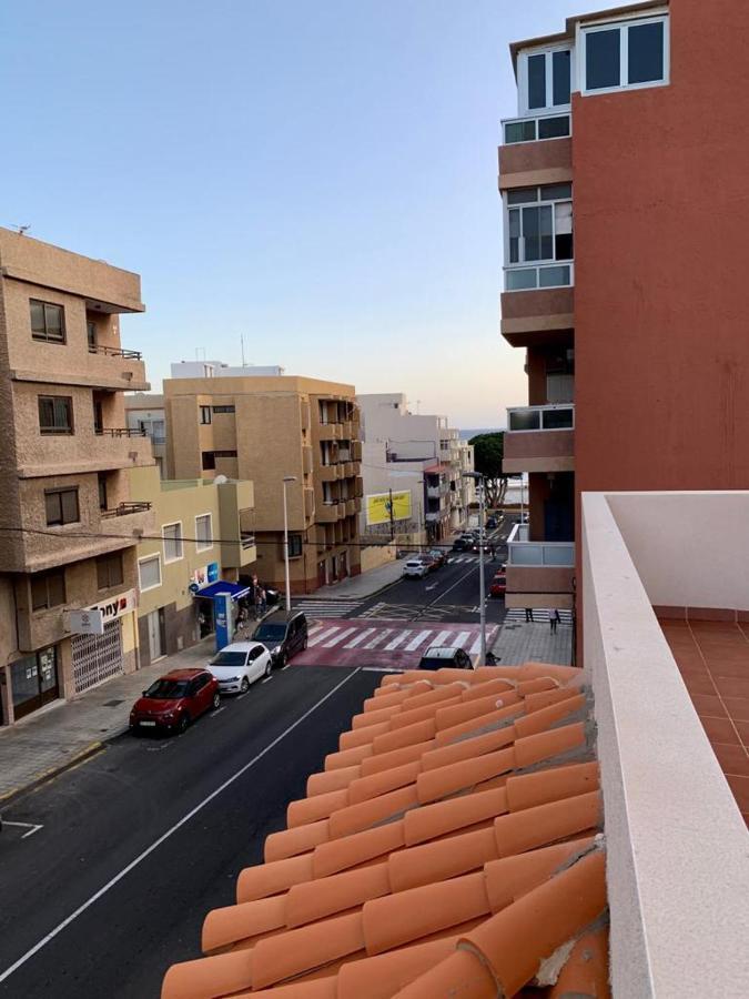 Vianymar Apartamentos El Medano  Exterior photo