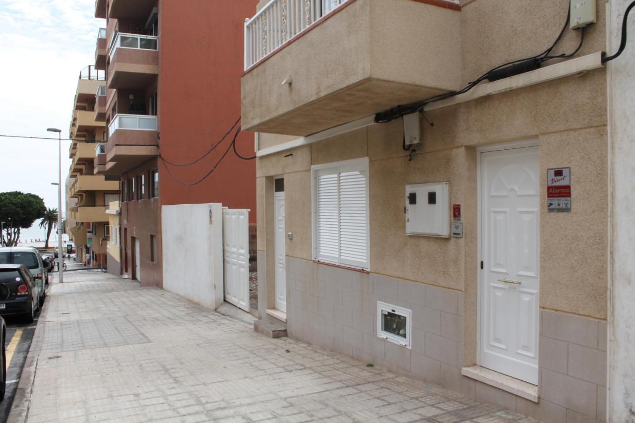 Vianymar Apartamentos El Medano  Exterior photo