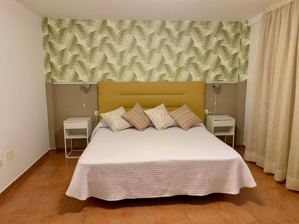 Vianymar Apartamentos El Medano  Exterior photo